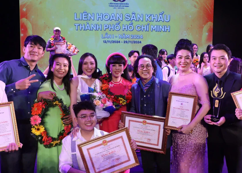 lien-hoan-san-khau-tp.hcm16.jpg