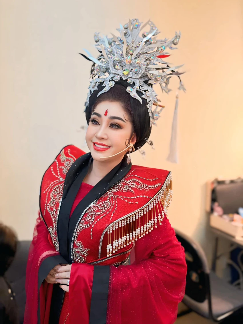 NSƯT Thoại Mỹ