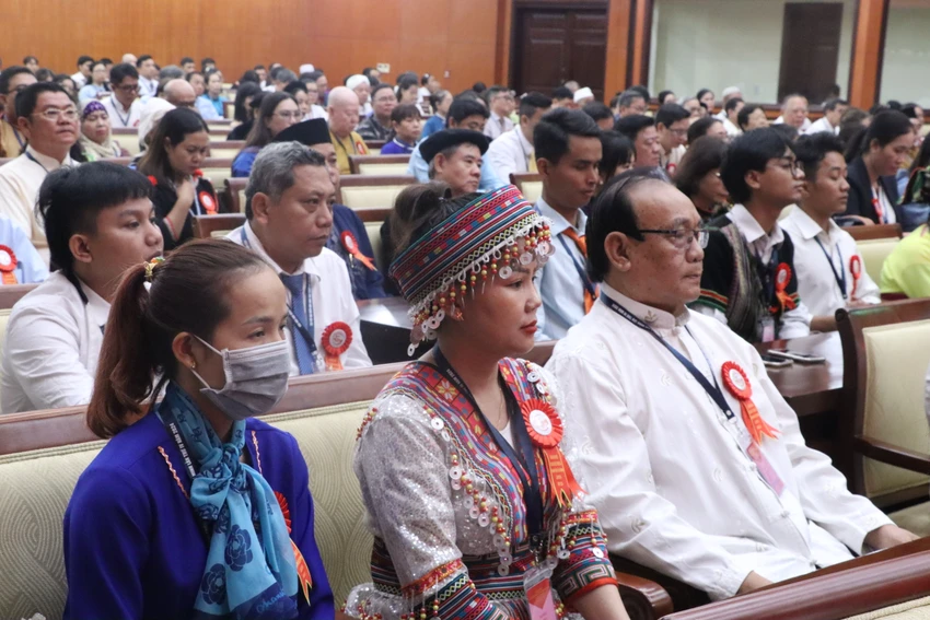 dai-hoi-dai-bieu-cac-dan-toc-thieu-so2.JPG