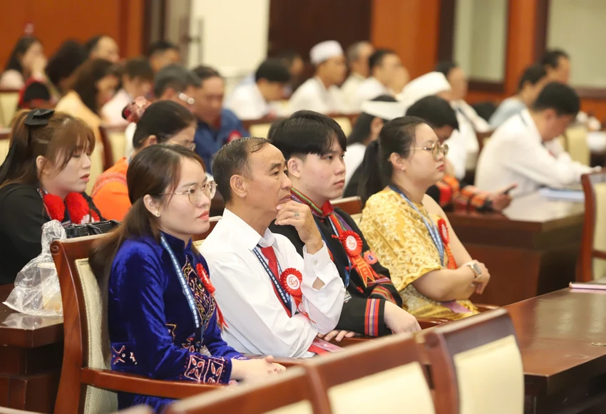dan-toc-thieu-so4.jpg