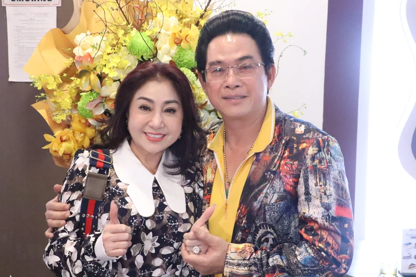 nghe-si-ngan-tuan8.JPG