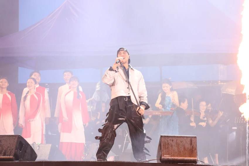 lien-hoan-am-nhac-quoc-te-ho-do5.JPG