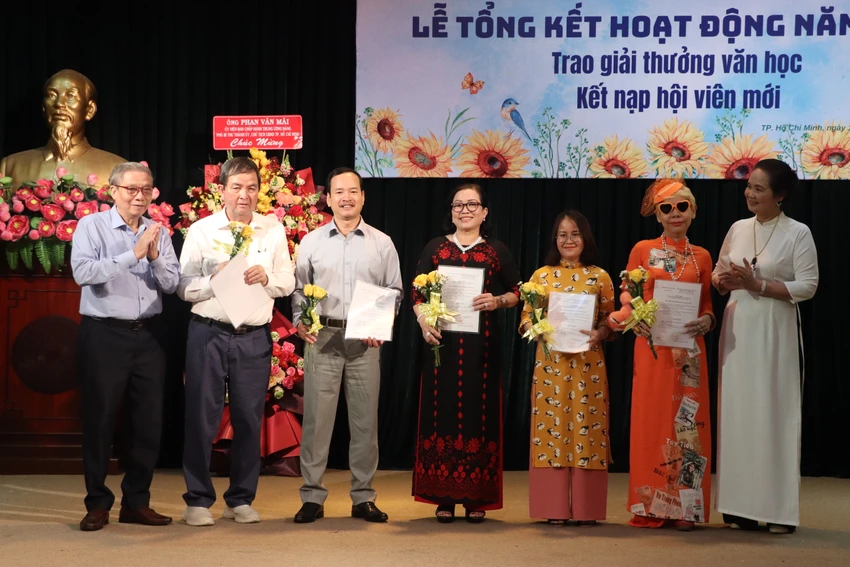 hoi-nha-van-tp.hcm3.JPG