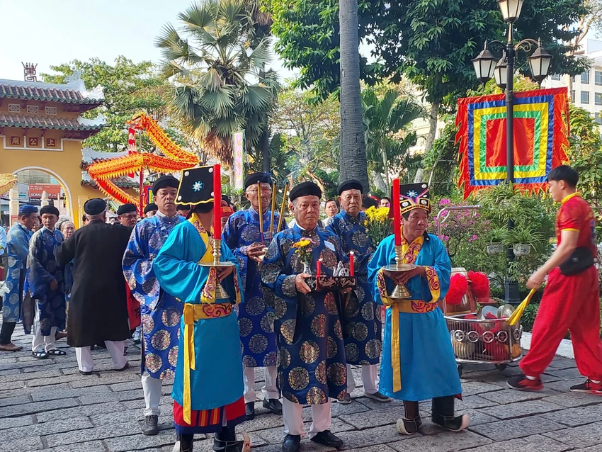 le-hoi-khai-ha-cau-an16.jpg