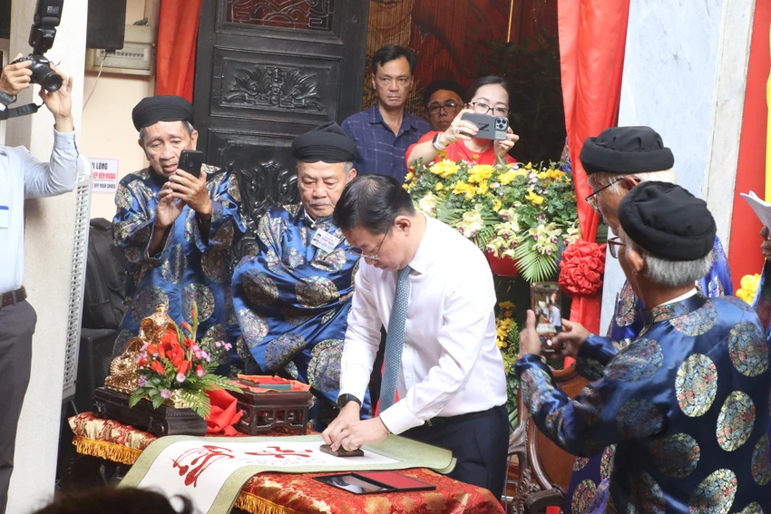 le-hoi-khai-ha-cau-an5.JPG
