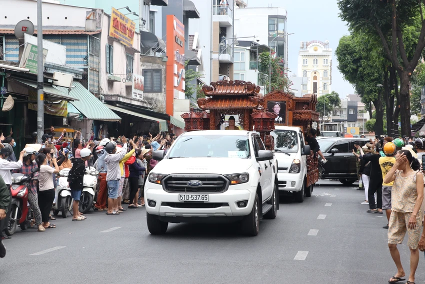 dien-vien-quy-binh20.JPG