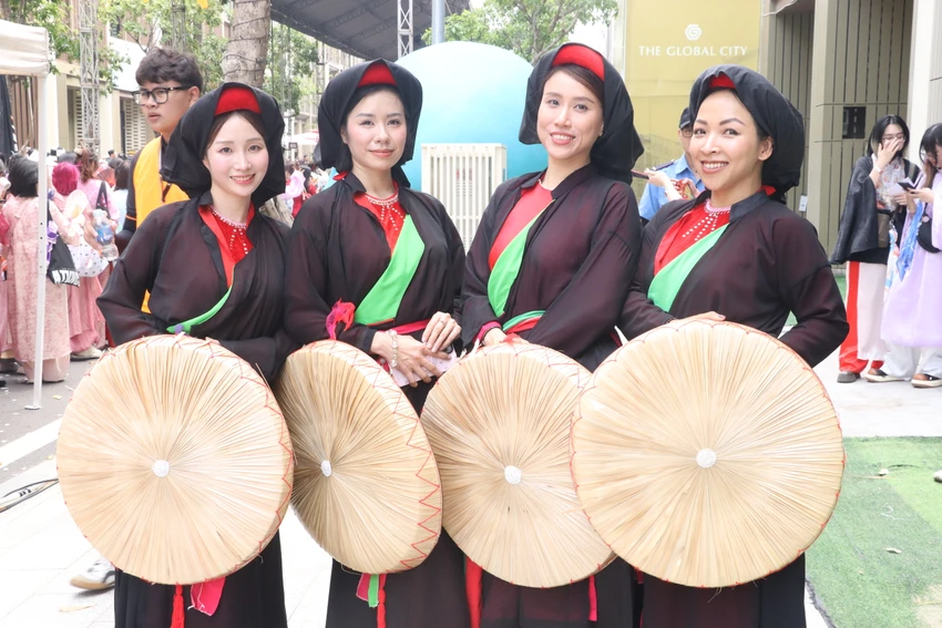 anh-trai-vuot-ngan-chon-gai28.JPG
