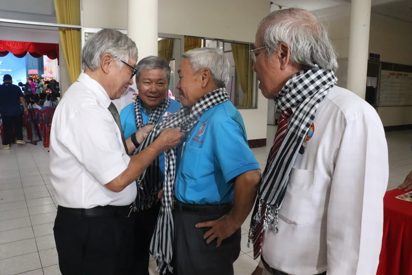 doan-cong-tac-xa-hoi-gia-dinh.JPG