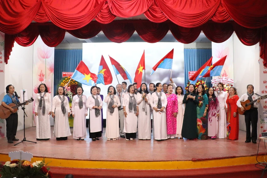 doan-cong-tac-xa-hoi-gia-dinh5.JPG