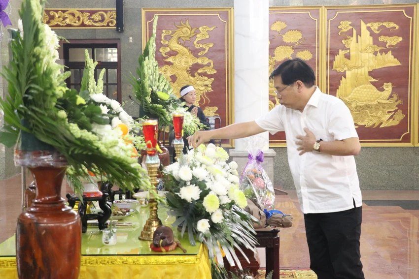 lu-nhat-vu30.JPG