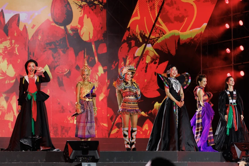 chi-dep-concert10.JPG
