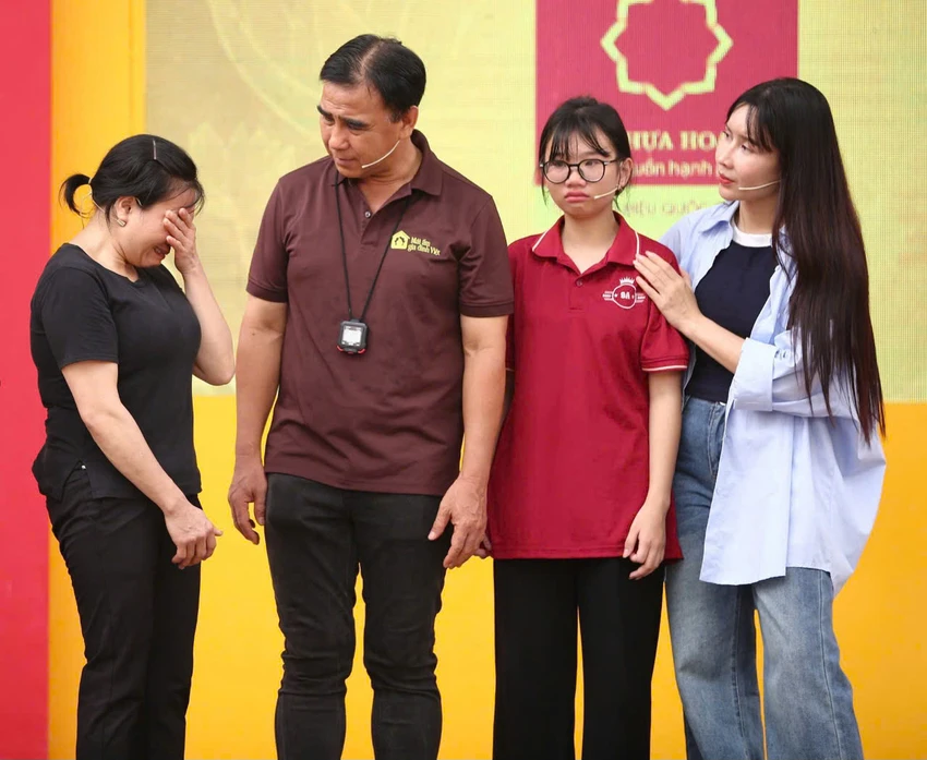 nghe-si-quyen-linh18.jpg