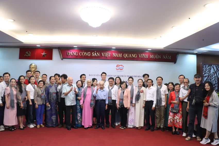 van-hoc-nghe-thuat4.JPG