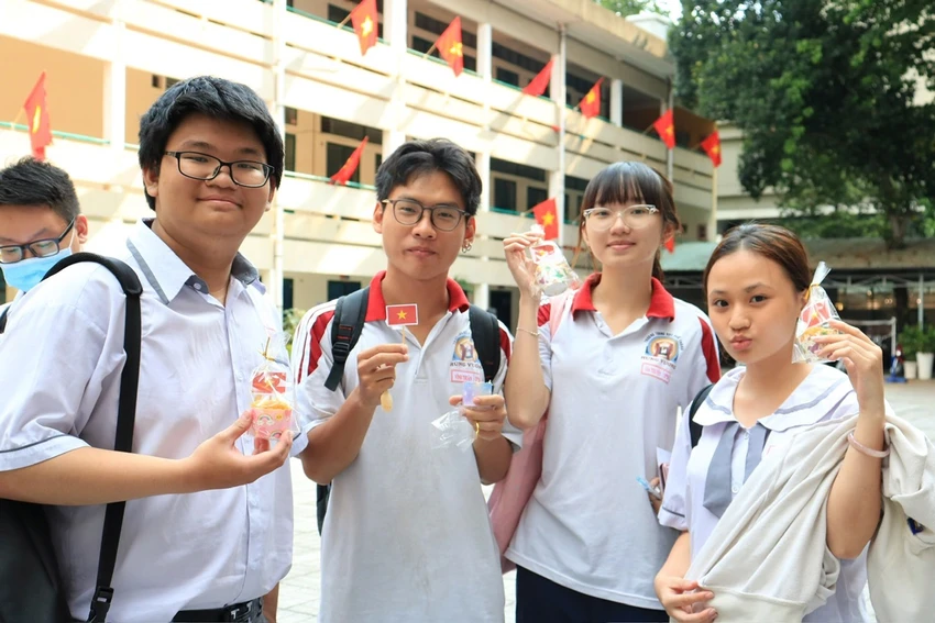 truong-thpt-hung-vuong2.jpg