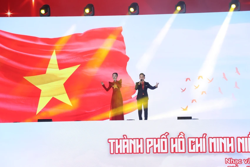 hat-cung-thanh-pho-tre9.JPG