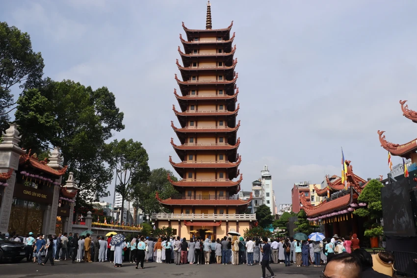 xa-loi-trai-tim-bo-tat-thich-quang-duc7.JPG