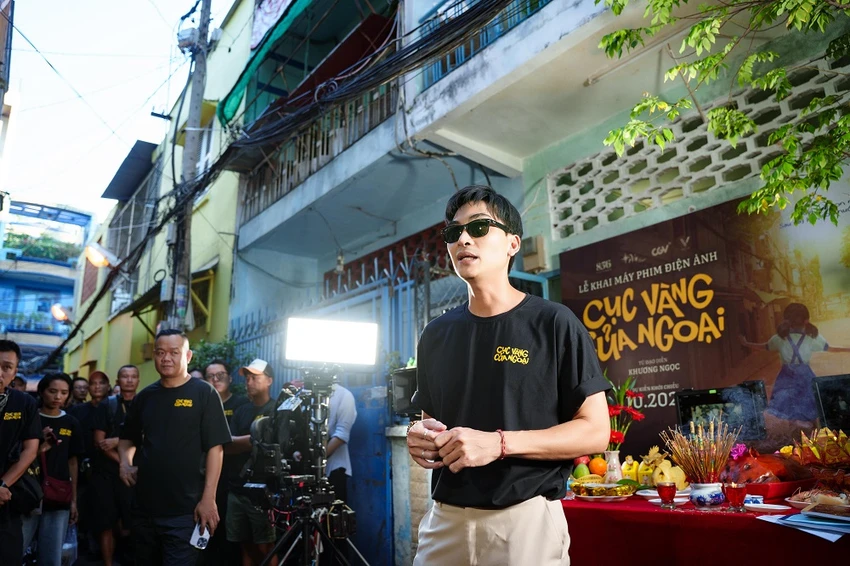 cuc-vang-cua-ngoai1.jpg