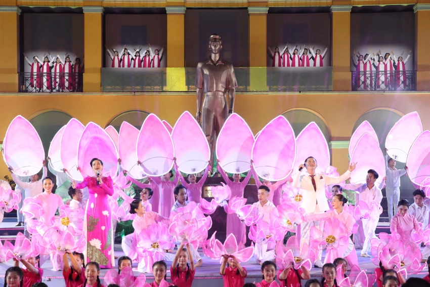 Hành trình thế kỷ