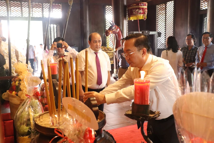 duc-le-thanh-hau-nguyen-huu-canh2.JPG