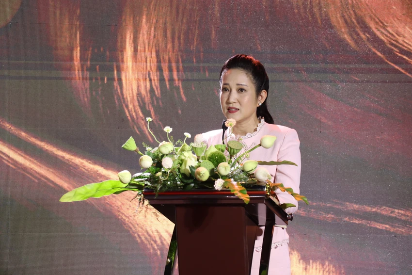 toa-tinh-hoa-toa-sang.JPG