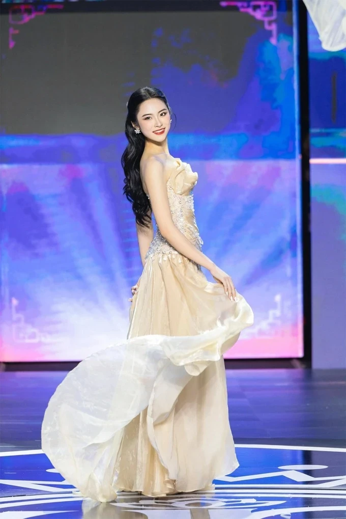 hoa-hau-viet-nam-2024-1.jpg