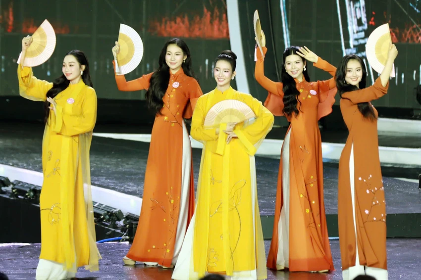 hoa-hau-viet-nam-2024-12.jpg