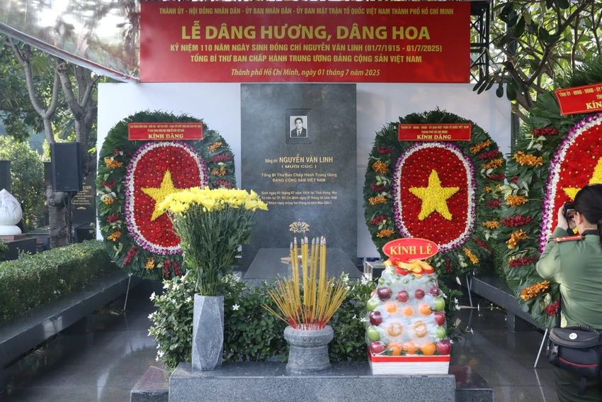 nguyen-van-linh12.JPG