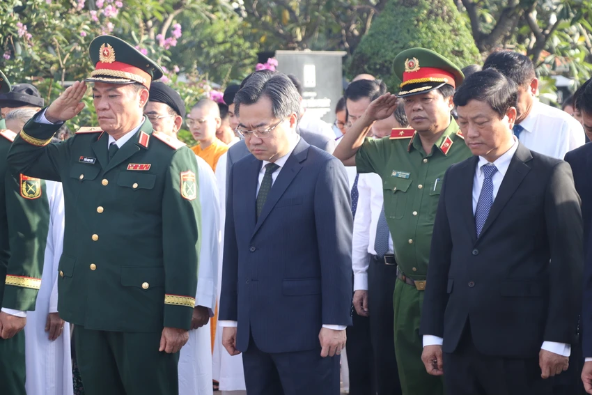 nguyen-van-linh9.JPG
