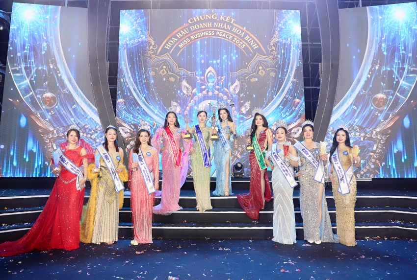 hoa-hau-doanh-nhan-hoa-binh1.jpg