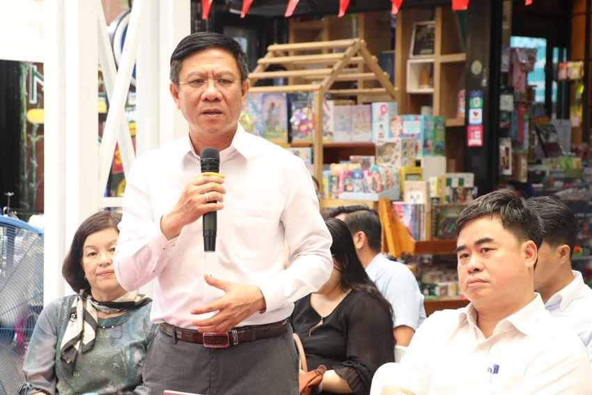 duong-sach-tp-hcm.JPG