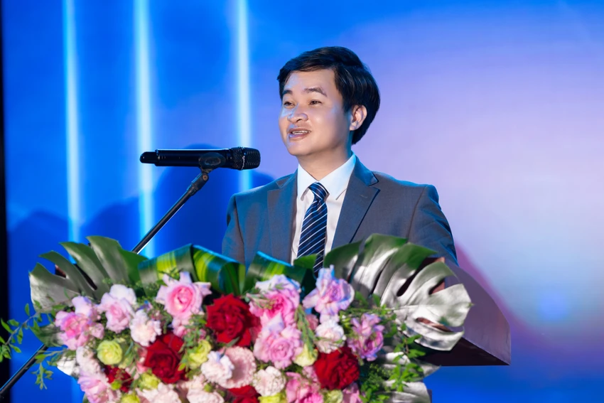 hoa-hau-sinh-vien-viet-nam2.jpg