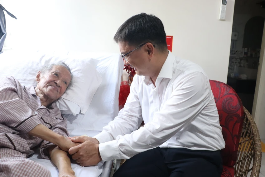Trần Long Ẩn