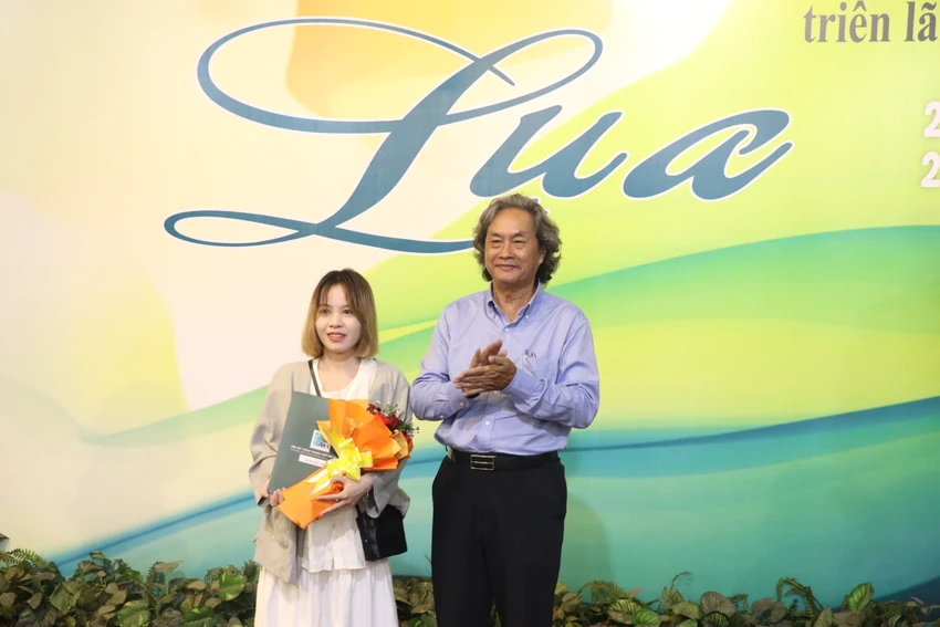 giai-thuong-my-thuat2.JPG