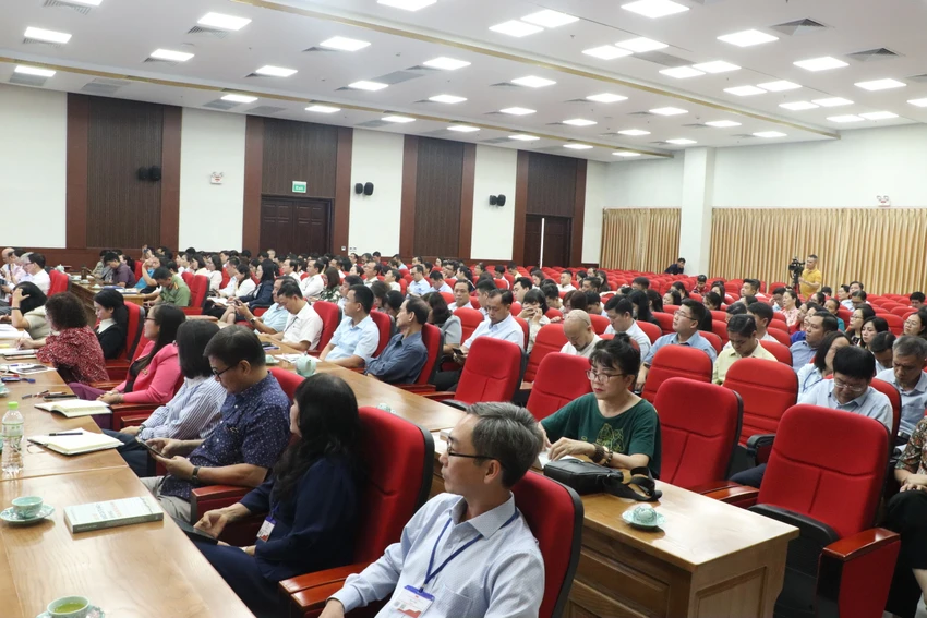 văn học nghệ thuật