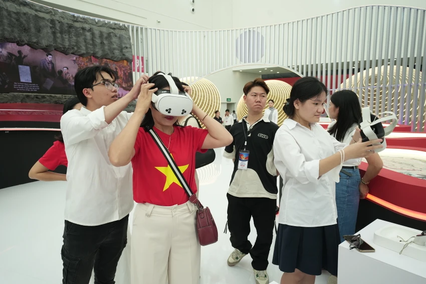 80-nam-hanh-trinh-doc-lap1.JPG