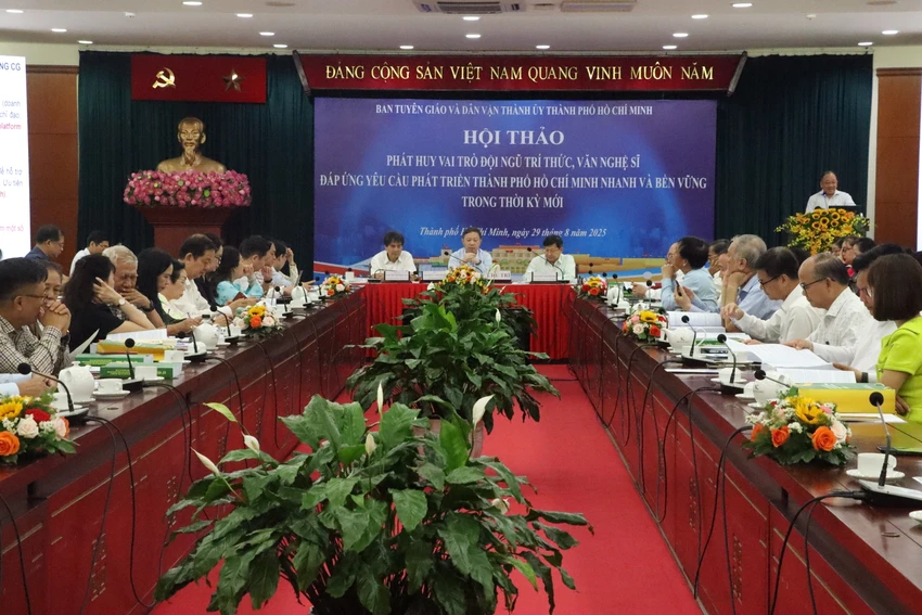 van-nghe-si.JPG