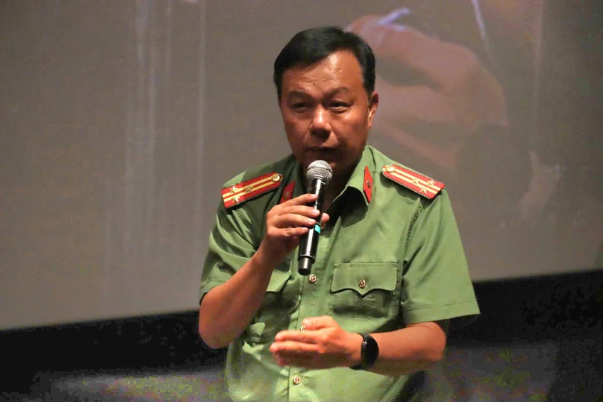 tu-chien-tren-khong2.jpg