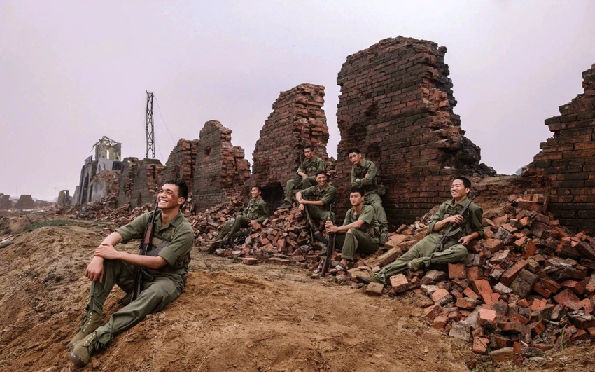 Phim Mưa đỏ