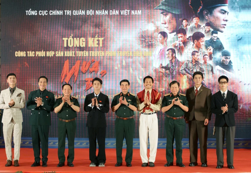 phim Mưa đỏ