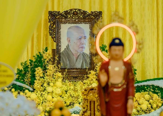 hoa-thuong-thich-tri-tinh1.jpg