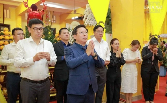 hoa-thuong-thich-tri-tinh6.jpg
