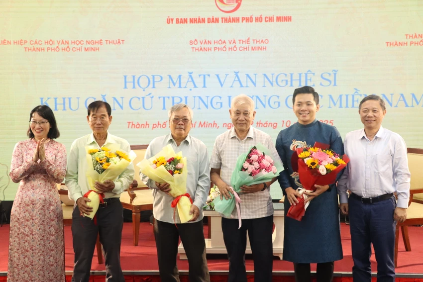 van-nghe-si11.JPG