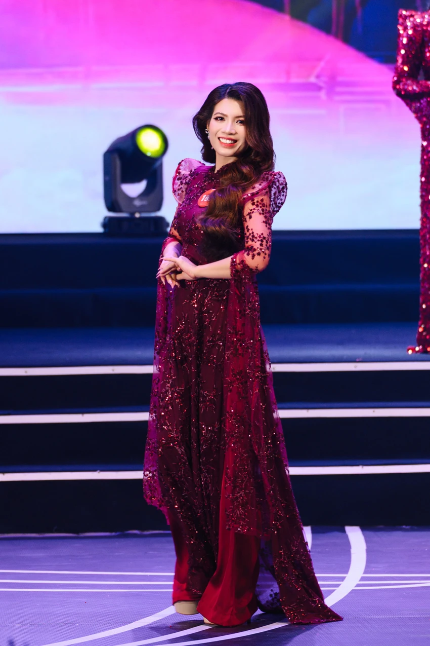 hoa-hau-doanh-nhan-chau-a7.JPG