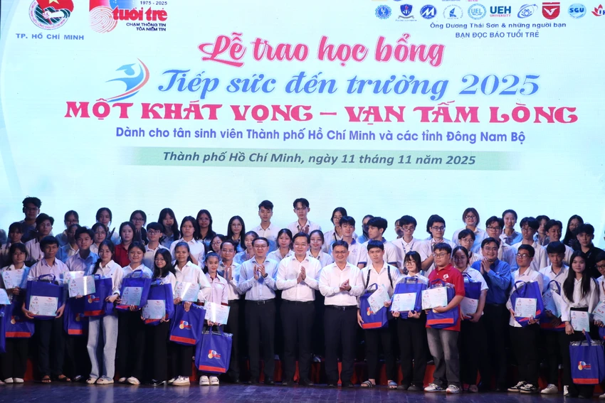 tiep-suc-den-truong5.JPG