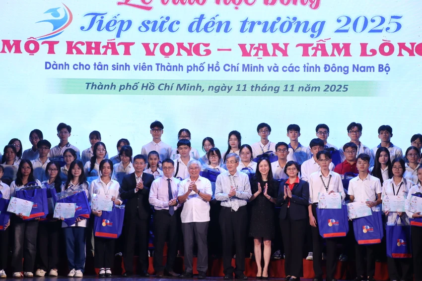 tiep-suc-den-truong9.JPG