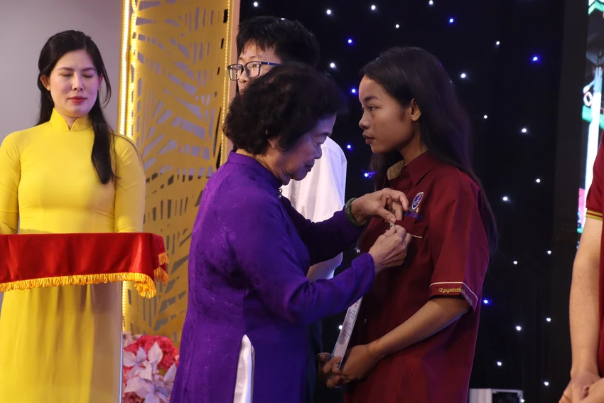 quy-hoc-bong-vu-a-dinh11.JPG