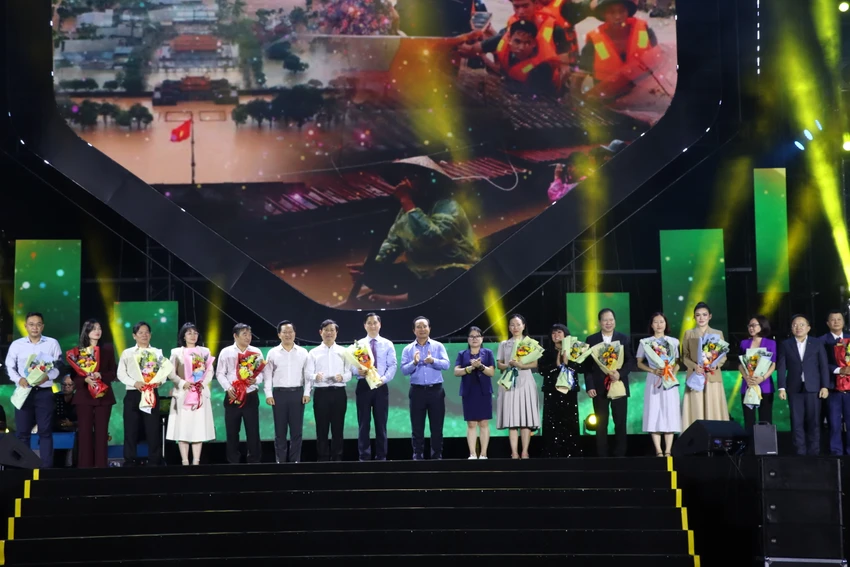 nghia-tinh-phuong-nam12.JPG