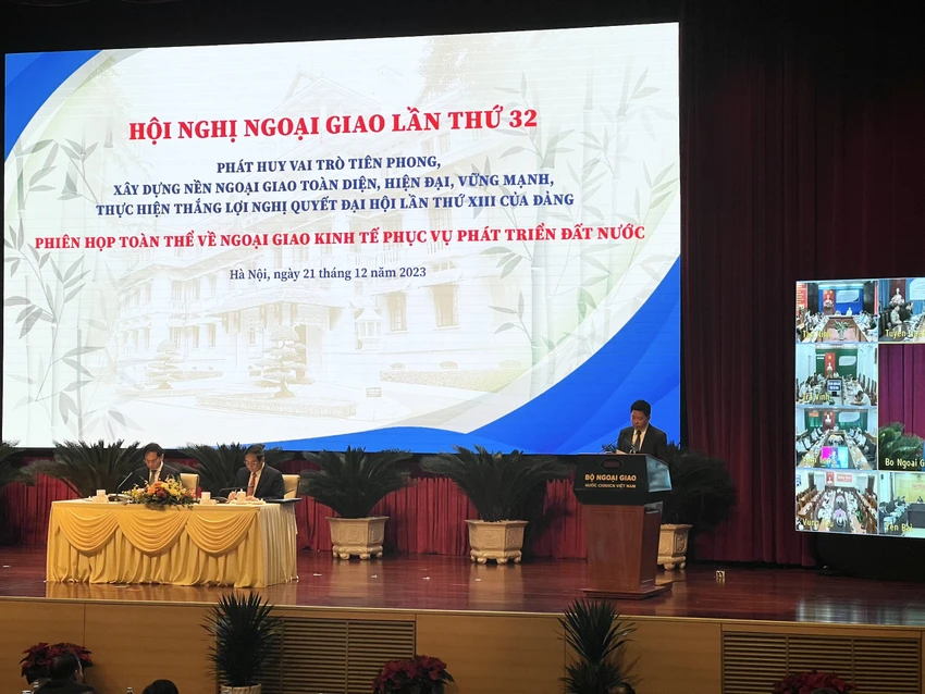 Ngoại giao đóng vai trò vô cùng quan trọng trong phát triển ngành công nghiệp bán dẫn Việt Nam