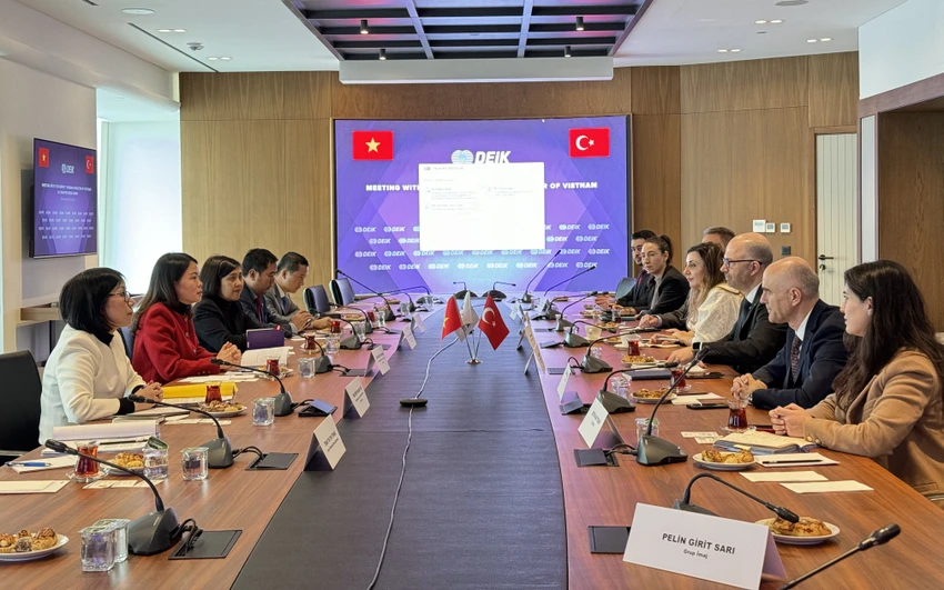 thu-truong-ngoai-giao-nguyen-minh-hang-tham-gia-dien-dan-ngoai-giao-antalyaA.jpg