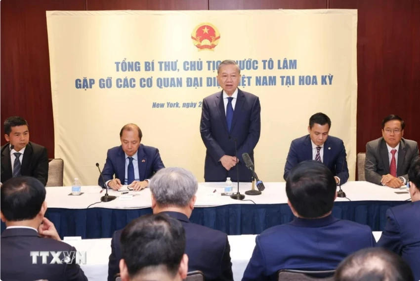 Tổng Bí thư, Chủ tịch nước làm việc với cơ quan đại diện Việt Nam tại Hoa Kỳ